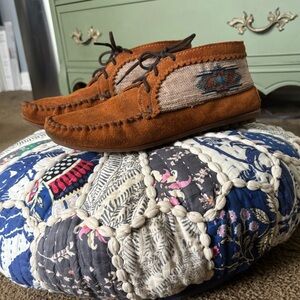 Minnetonka Brown Suede Moccasins with Patterned Accent